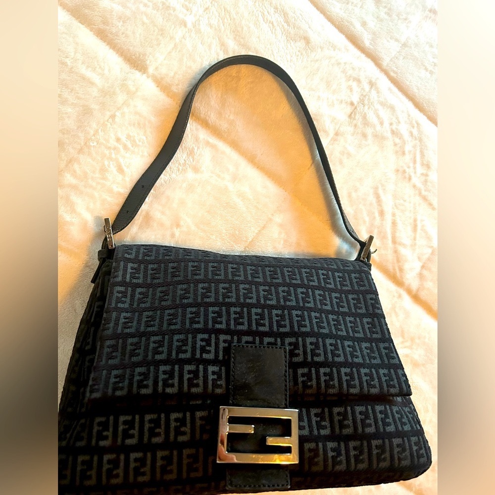 Fendi Logo Shoulder Bag.